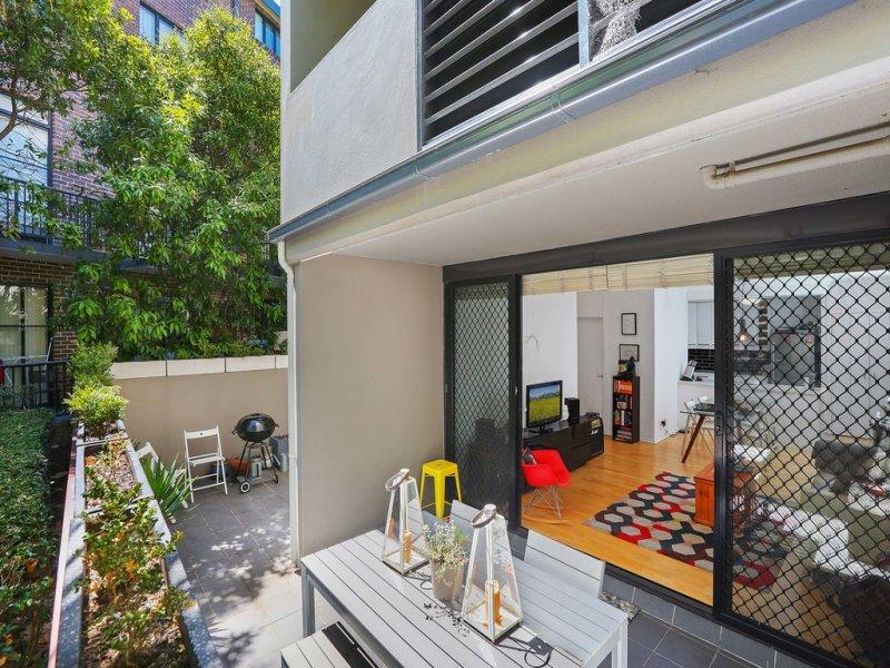 Home Buyer in Chippendale, Sydney - Sliding Window