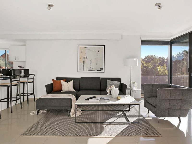 alexandria home buyers-livingroom2