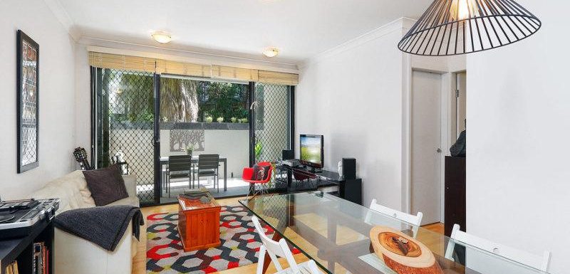 chippendale home buyers-living room